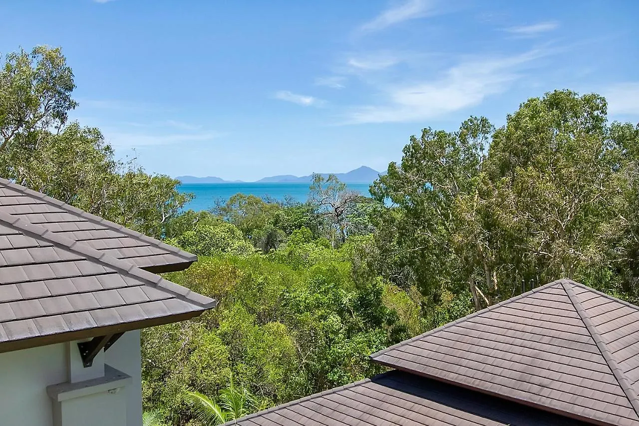 Temple 2 Bedroom Penthouse Palm Cove Australië
