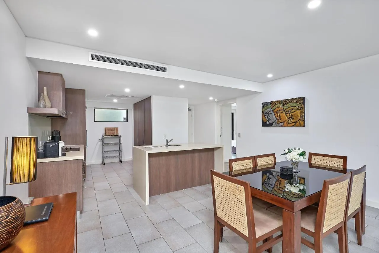 Temple 2 Bedroom Penthouse Palm Cove Australië